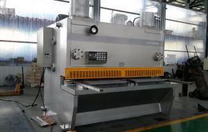 QC11K CNC rastrillo guillotina 30 × 2500