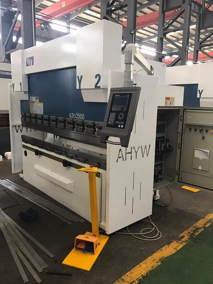 China Yawei 4 Ejes CNC Pressbrake 8ft 63T