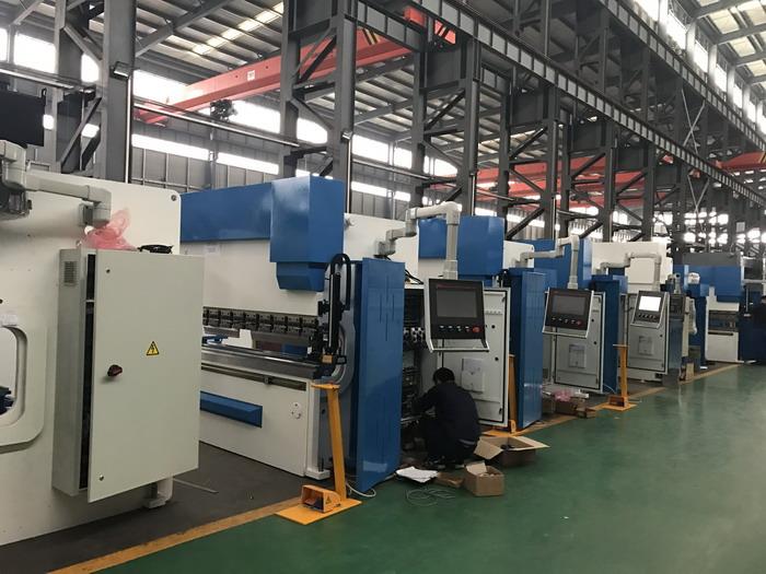 ITALY MADE CNC PRESSBRAKE 4 AXIS CHINA ESA S640 controller