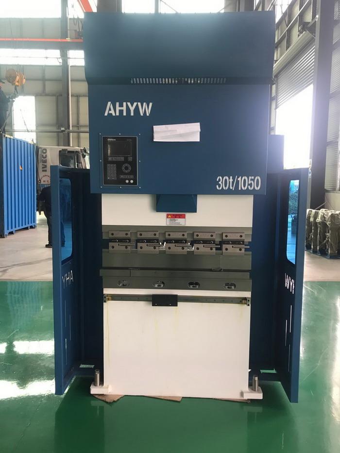 AHYW China Yawei made Mini 30T 40T Small cnc press brake 4 axis