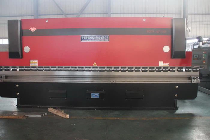 Máquina dobladora de chapa Yawei 6M160T de China